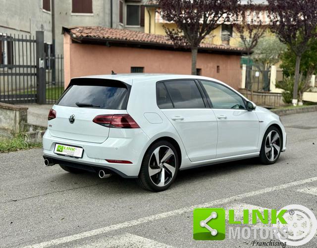 VOLKSWAGEN Golf GTI PERFORMANCE