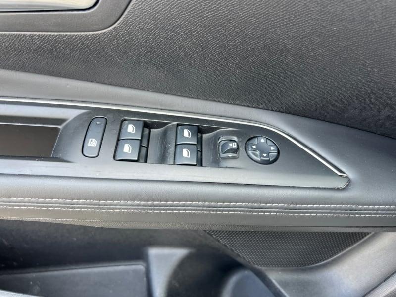 PEUGEOT 3008 BLUEHDI 120 S&S BUSINESS