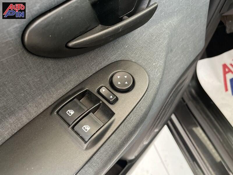 Lancia Ypsilon 1.0 FireFly 5 porte S&S Hybrid Gold *Display*
