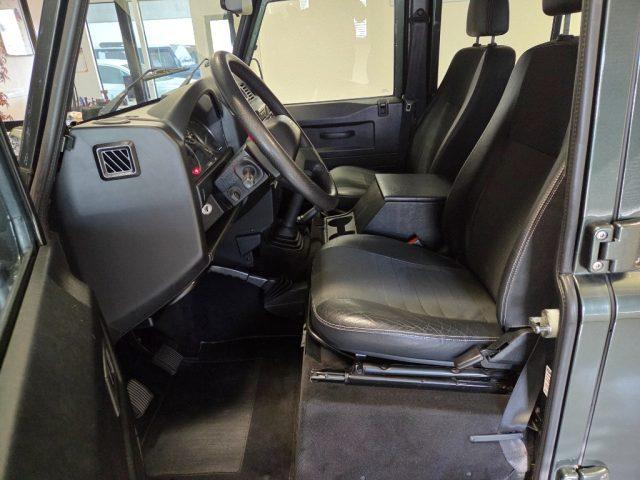 LAND ROVER Defender 110 2.4 TD4 SE UNICOPROPIETRAIO