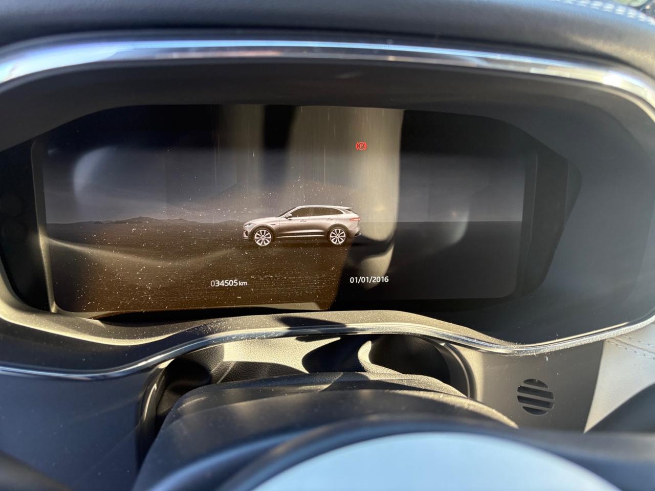 Jaguar F-Pace Incidentata