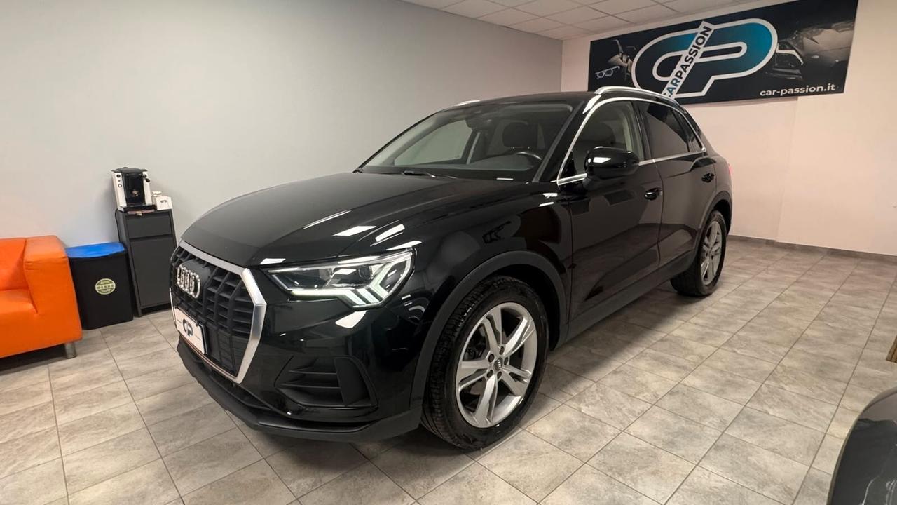Audi Q3 35 TDI S tronic Business
