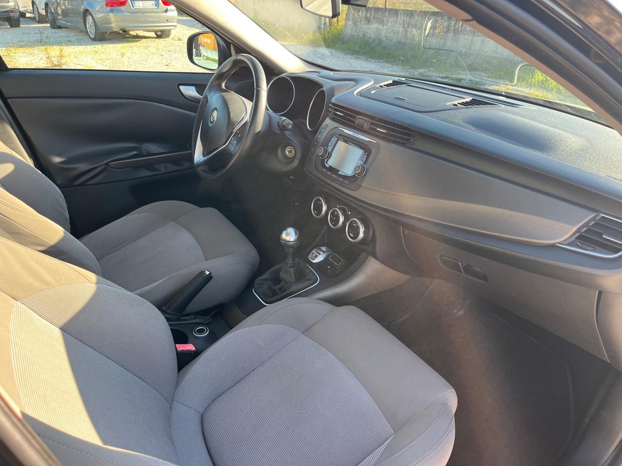 Alfa Romeo Giulietta 1.6 JTDm-2 105CV Business