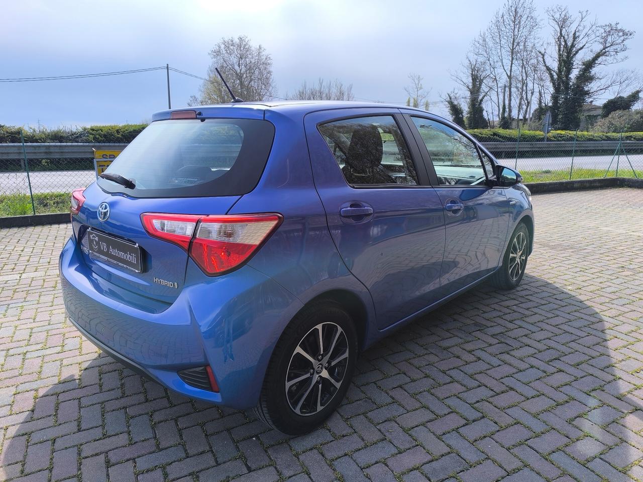 Toyota Yaris 1.5 Hybrid 5 porte Active