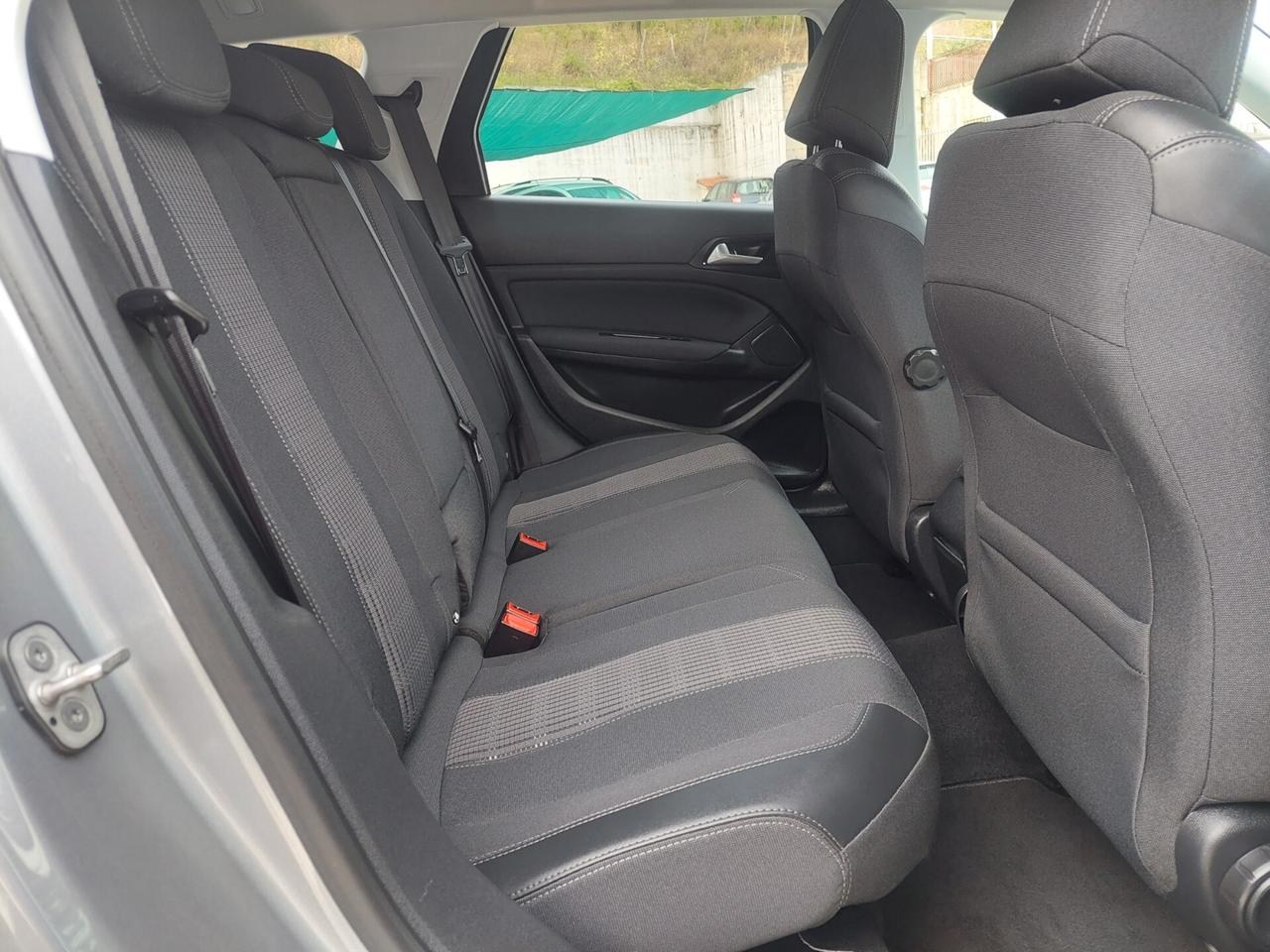 Peugeot 308 BlueHDi 130 S&S Allure