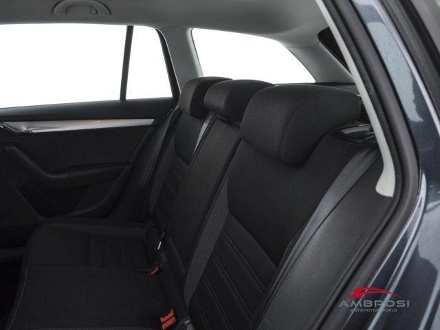 SKODA Octavia 1.5 DSG Wagon Executive G-Tec - PER OPERATORI DEL