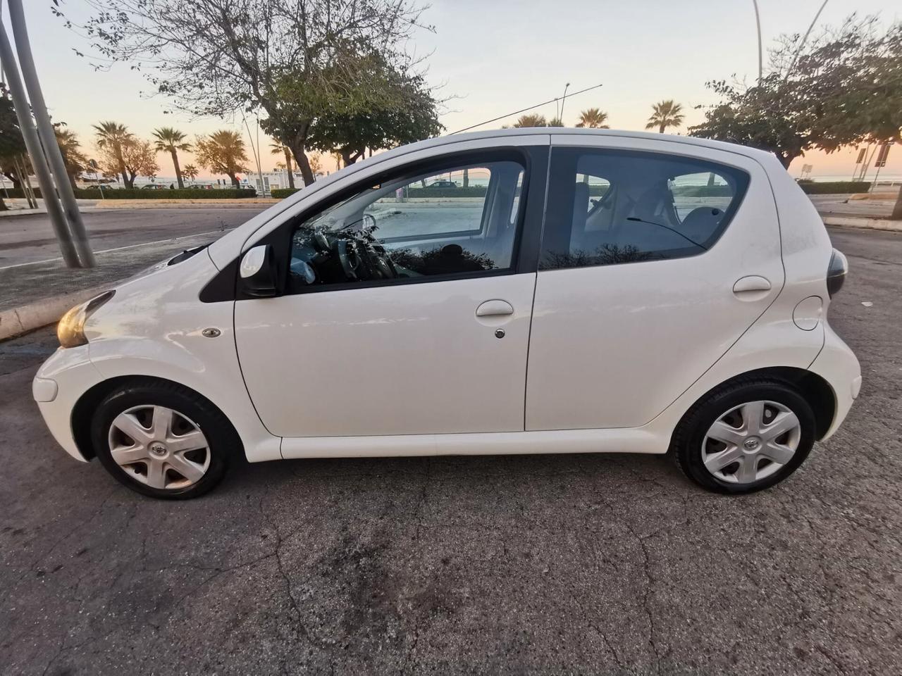 Toyota Aygo 1.0 12V VVT-i 5P. SOL MMT solo km109000