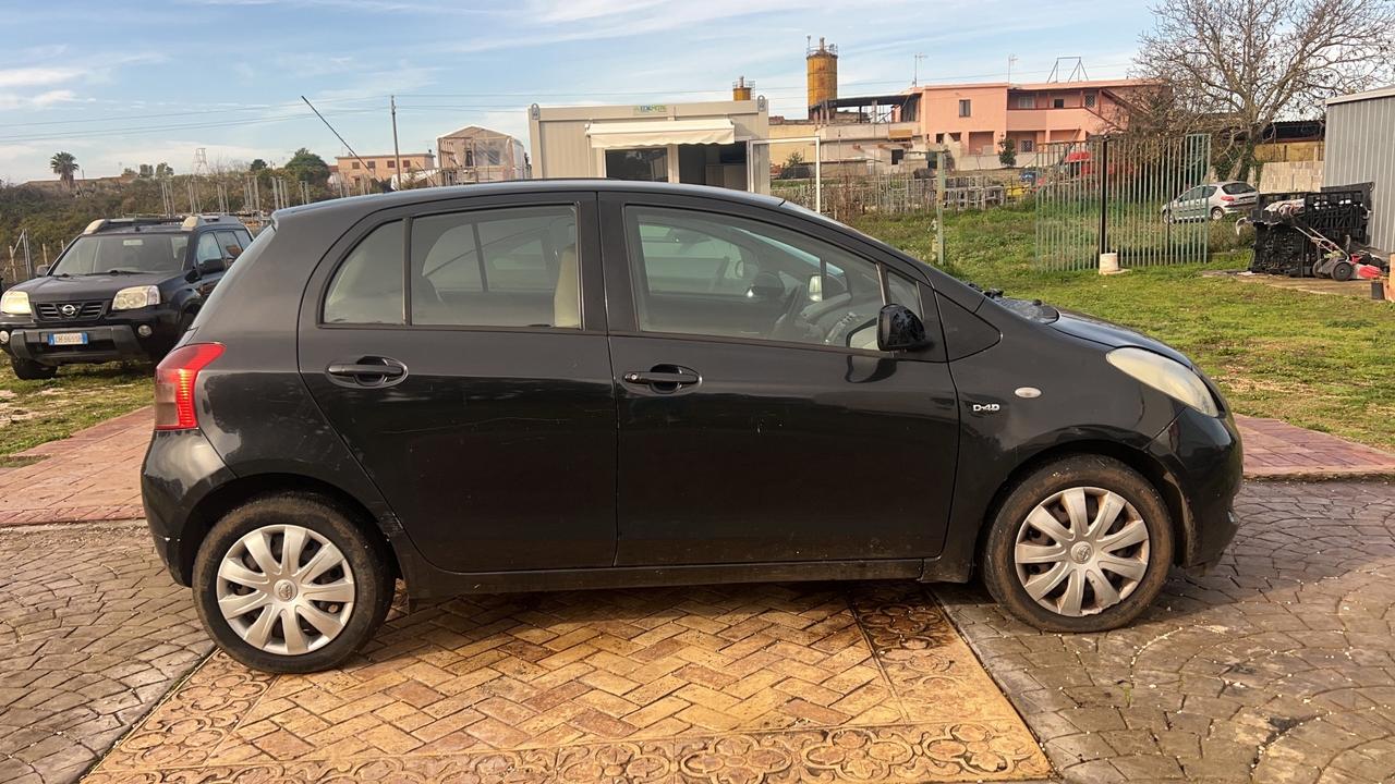 Toyota Yaris 1.4 D-4D automatico