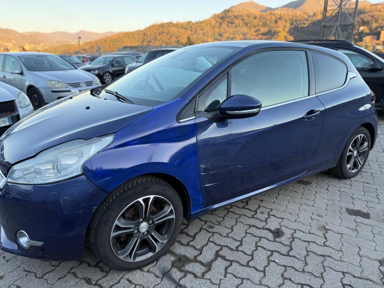 Peugeot 208 1.4 HDi 68 CV 3 porte Active