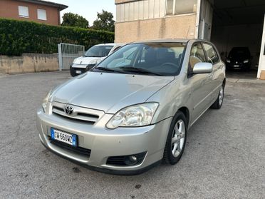 Toyota Corolla 2.0 16V D-4D 5 porte Sol