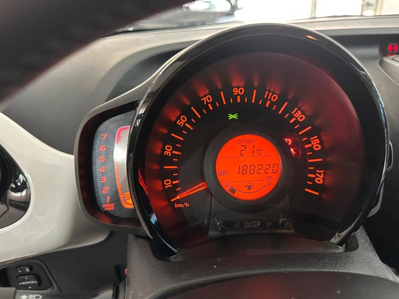 Toyota Aygo 1.0 VVT-i 69 CV 5 porte x-wave
