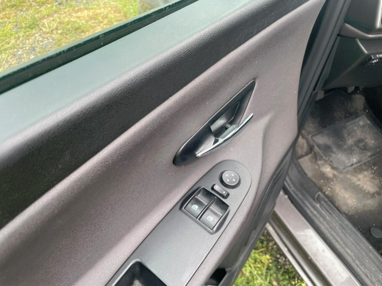 Lancia Ypsilon 1.2 Gold 69cv COMMERCIANTI