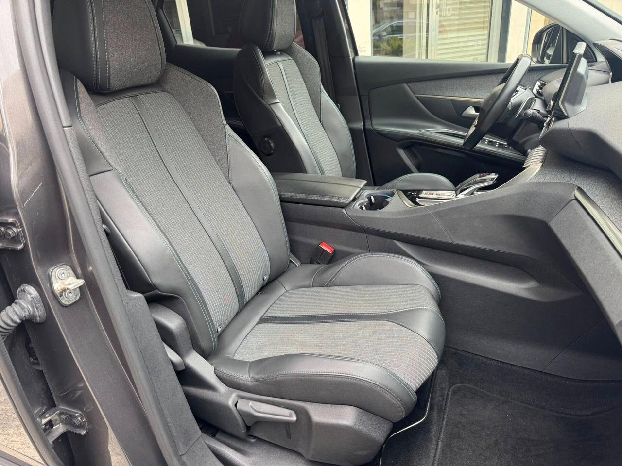 PEUGEOT 3008 1.5 HDI 130 CV. EAT8 ALLURE PAK BI-COLORE