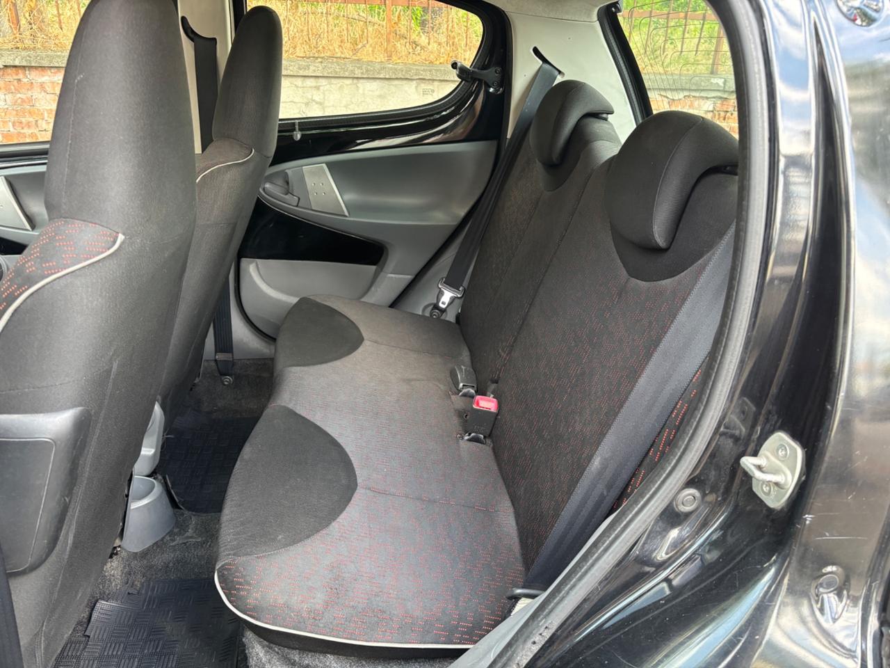 Peugeot 107 1.0 68CV 5p. Sweet Years