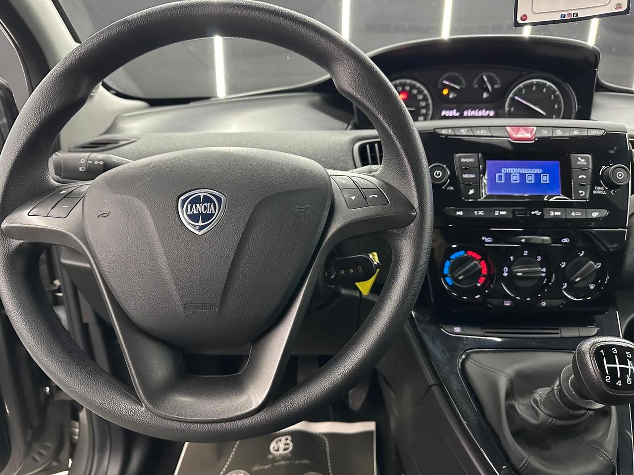 Lancia Ypsilon 1.0 FireFly 5 porte S&S Hybrid UnYca