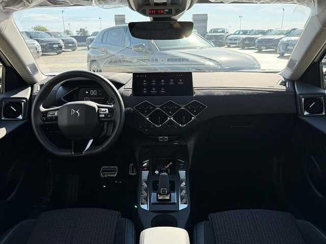 DS DS 3 3 BlueHDi 130 aut. Performance Line