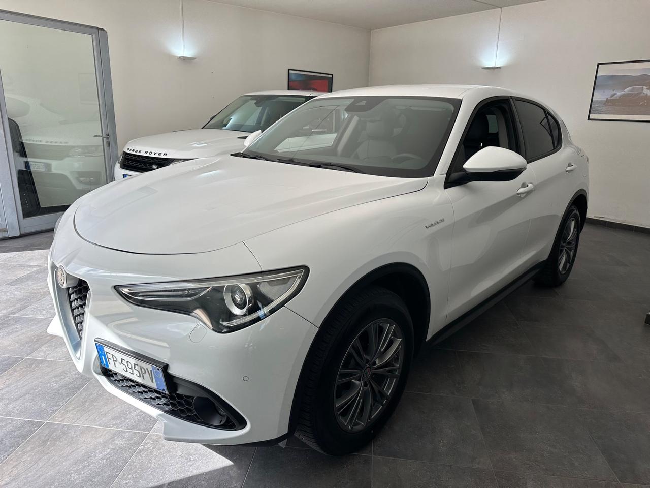 Alfa Romeo Stelvio 2.2 Turbodiesel 180 CV AT8 Q4 Business