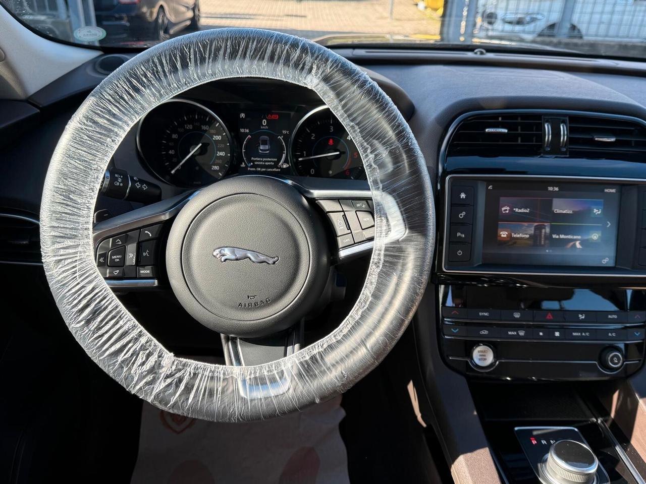 Jaguar F-Pace 2.0 D AWD
