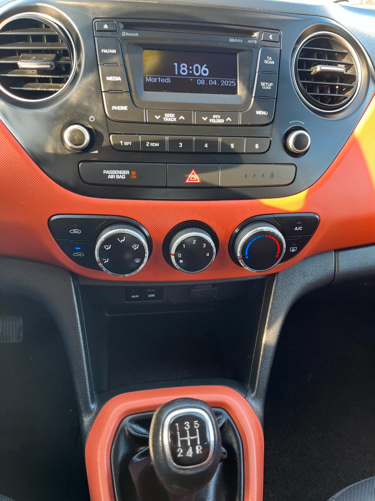 Hyundai i10 1.0 MPI STYLE ADATTA AI NEOPATENTATI UNICO PROPRIETARIO
