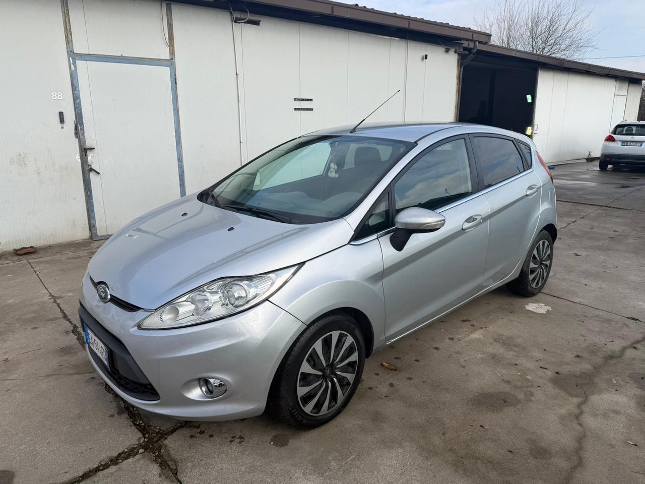 Ford Fiesta 1.4 TDCi 68CV 5 porte Titanium
