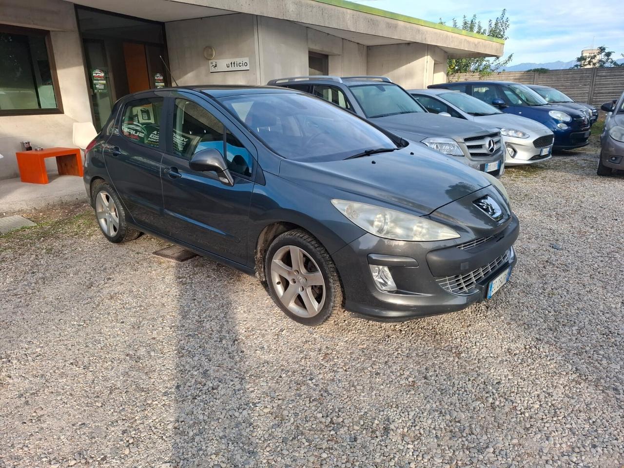 Peugeot 308 1.6 HDi 110CV 5p. Féline (6 Marce)