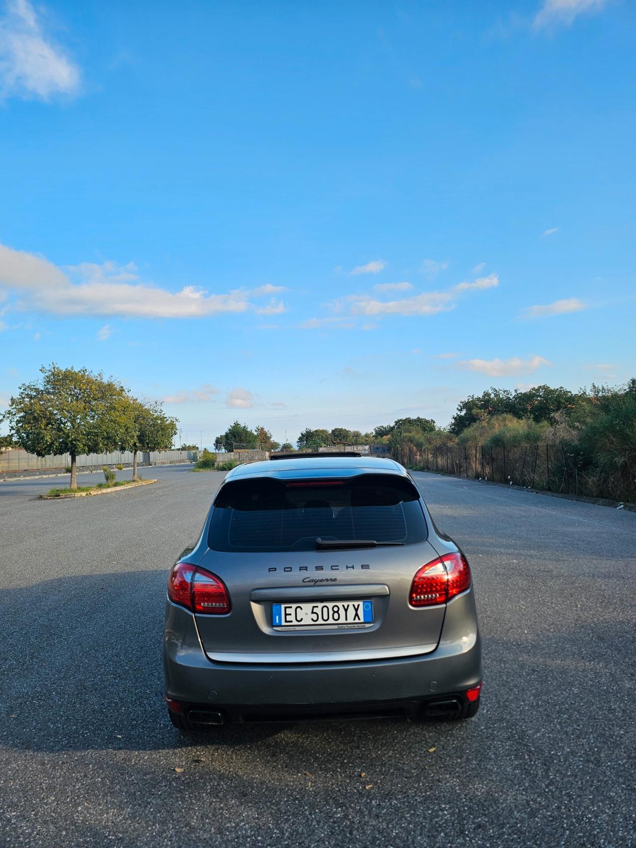 Porsche Cayenne 3.0 diesel V6 240cv