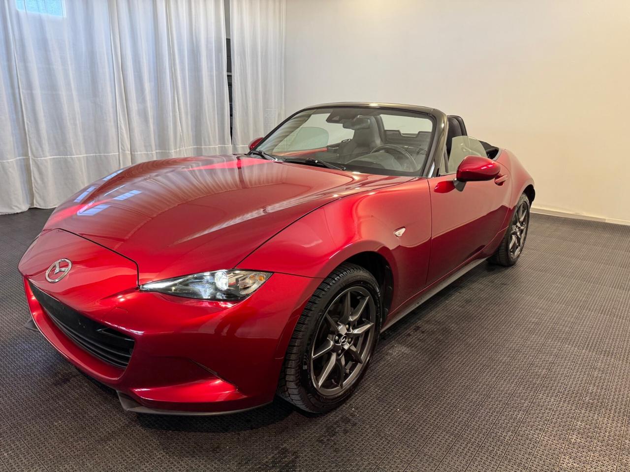 Mazda MX-5 1.5L Skyactiv-G Exceed