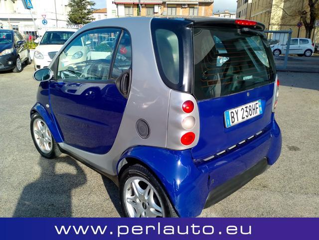 SMART ForTwo 800 smart & passion cdi (30 kW)
