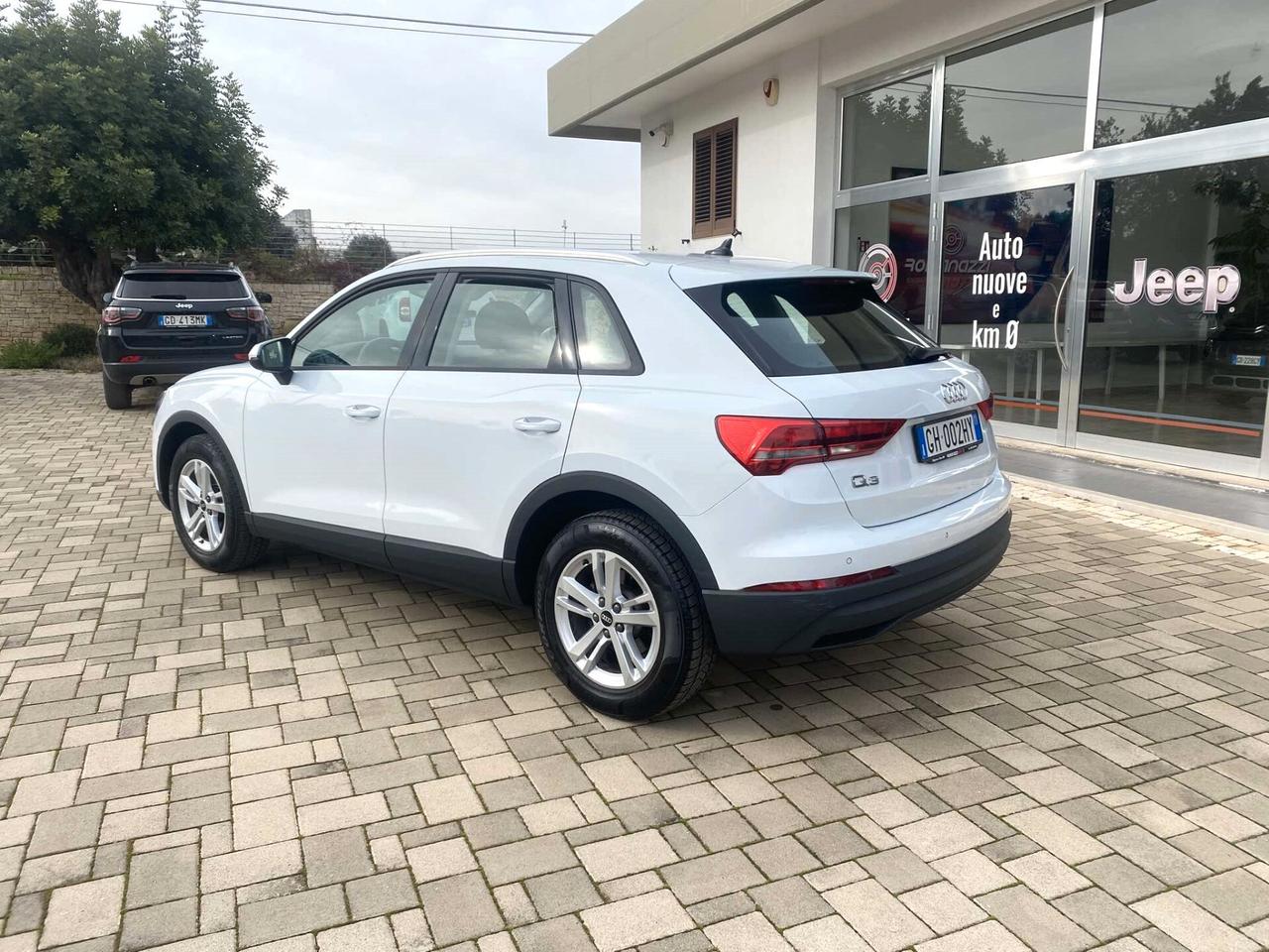 Audi Q3 35 TDI S tronic Business