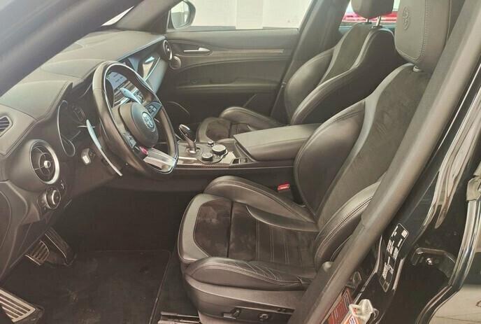 Alfa Romeo Stelvio 2.9 Bi-Turbo V6 510 CV AT8 Quadrifoglio