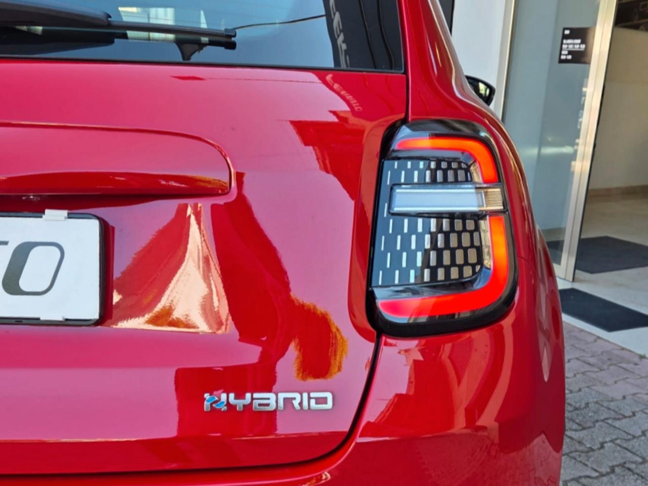 Fiat 600 Hybrid 110 CV DCT MHEV KM0