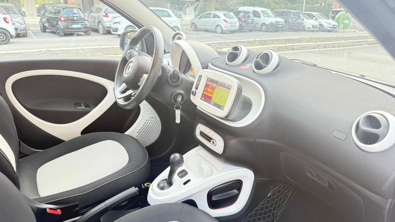 Smart ForFour 70 1.0 Passion LED PSC BLUETOOTH CERCHI 15