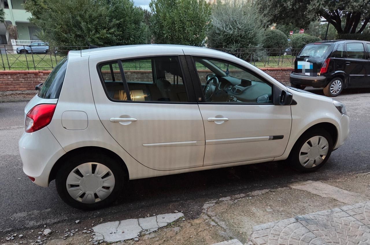 Renault Clio 1.2 16V NEOPATENTATI!!!!!