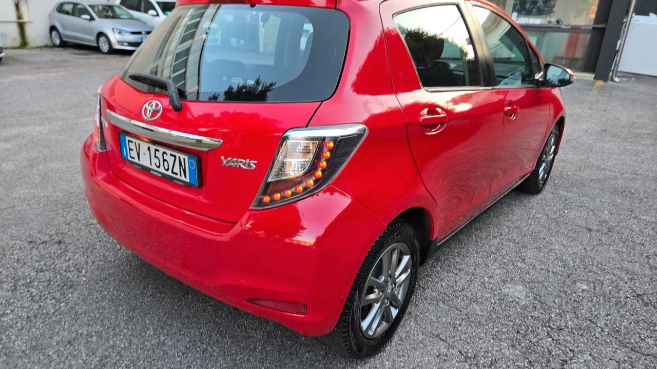 Toyota Yaris 1.0 5 porte Lounge
