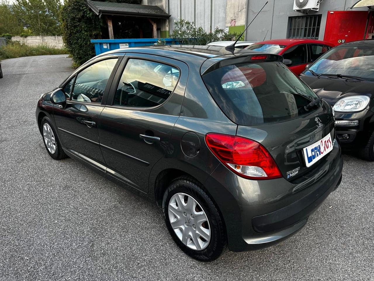 Peugeot 207 1.4 GPL 80.000KM NEOPATENTATI