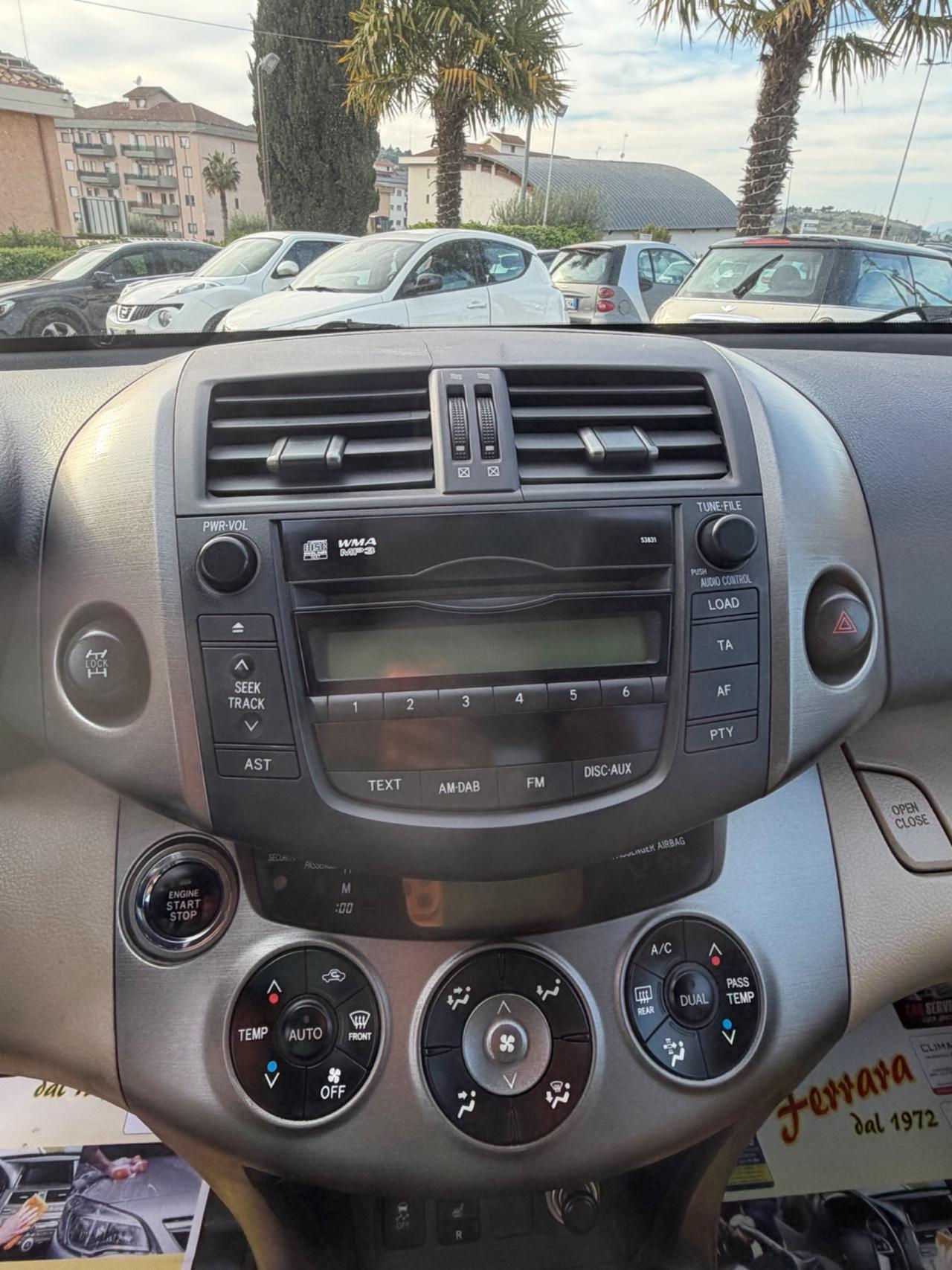 Toyota RAV 4 RAV4 2.2 D-4D 150 CV DPF Luxury