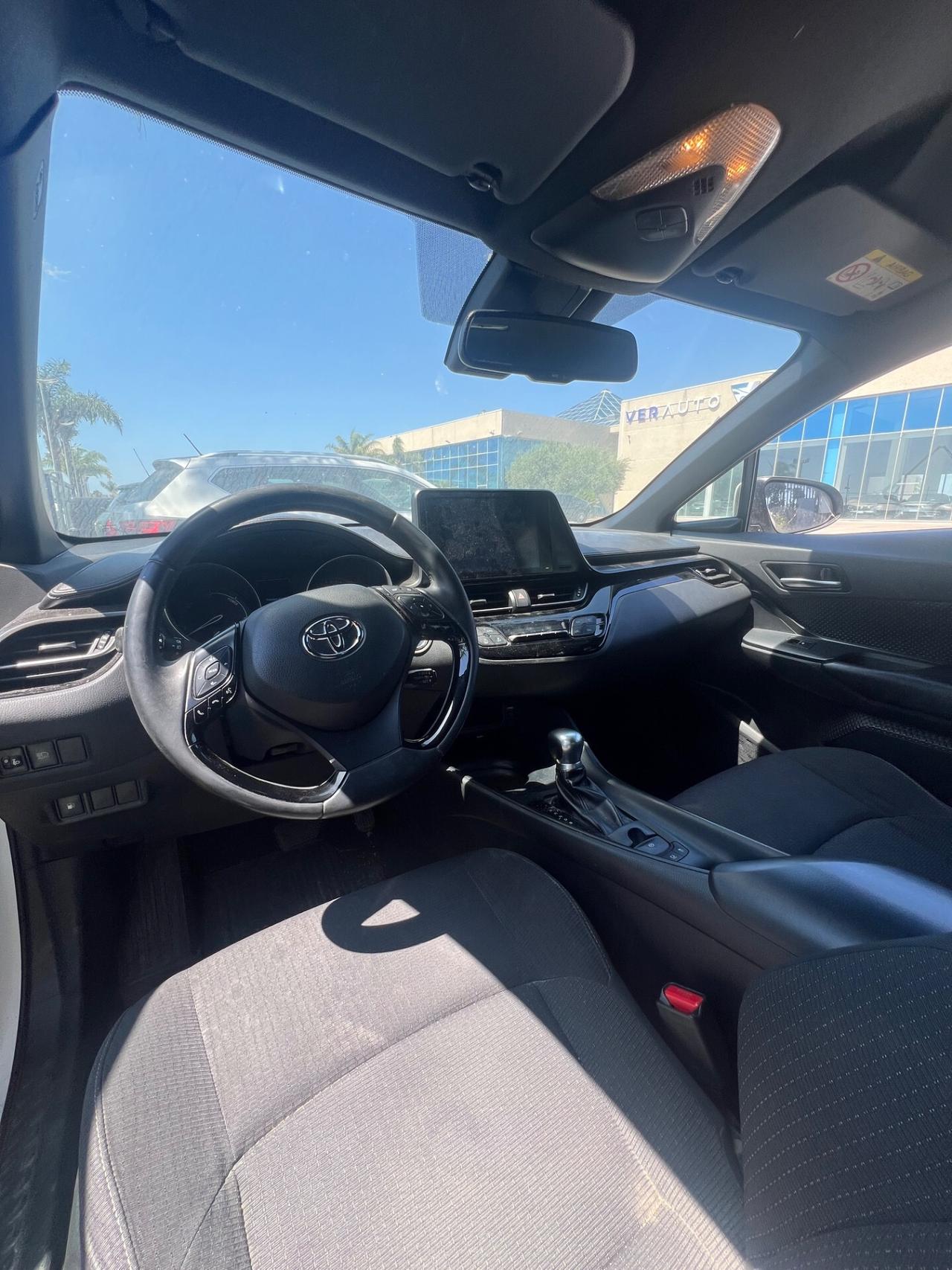 Toyota C-HR 1.8 Hybrid E-CVT Business - RISERVATA A OPERATORI DEL SETTORE