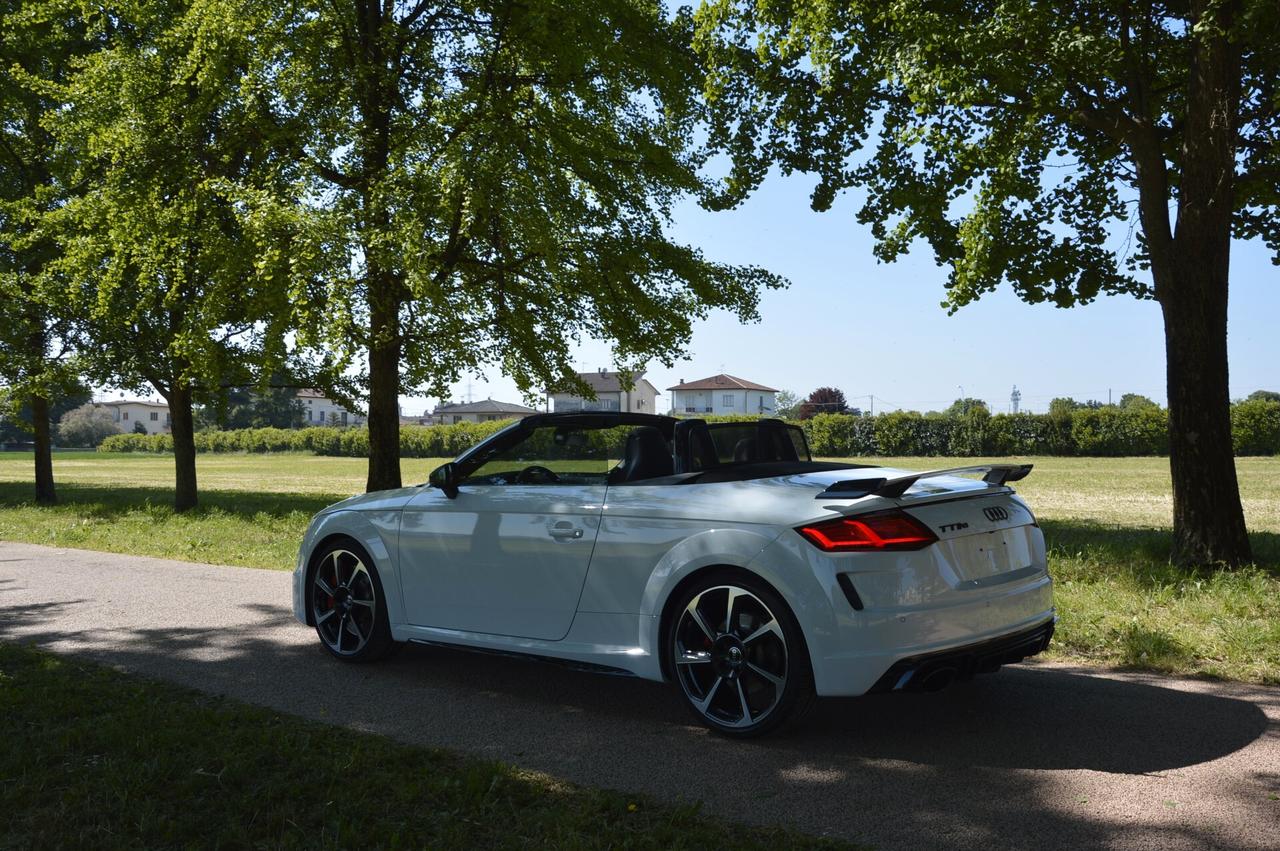 Audi TT RS Roadster 2.5 TFSI quattro S tronic