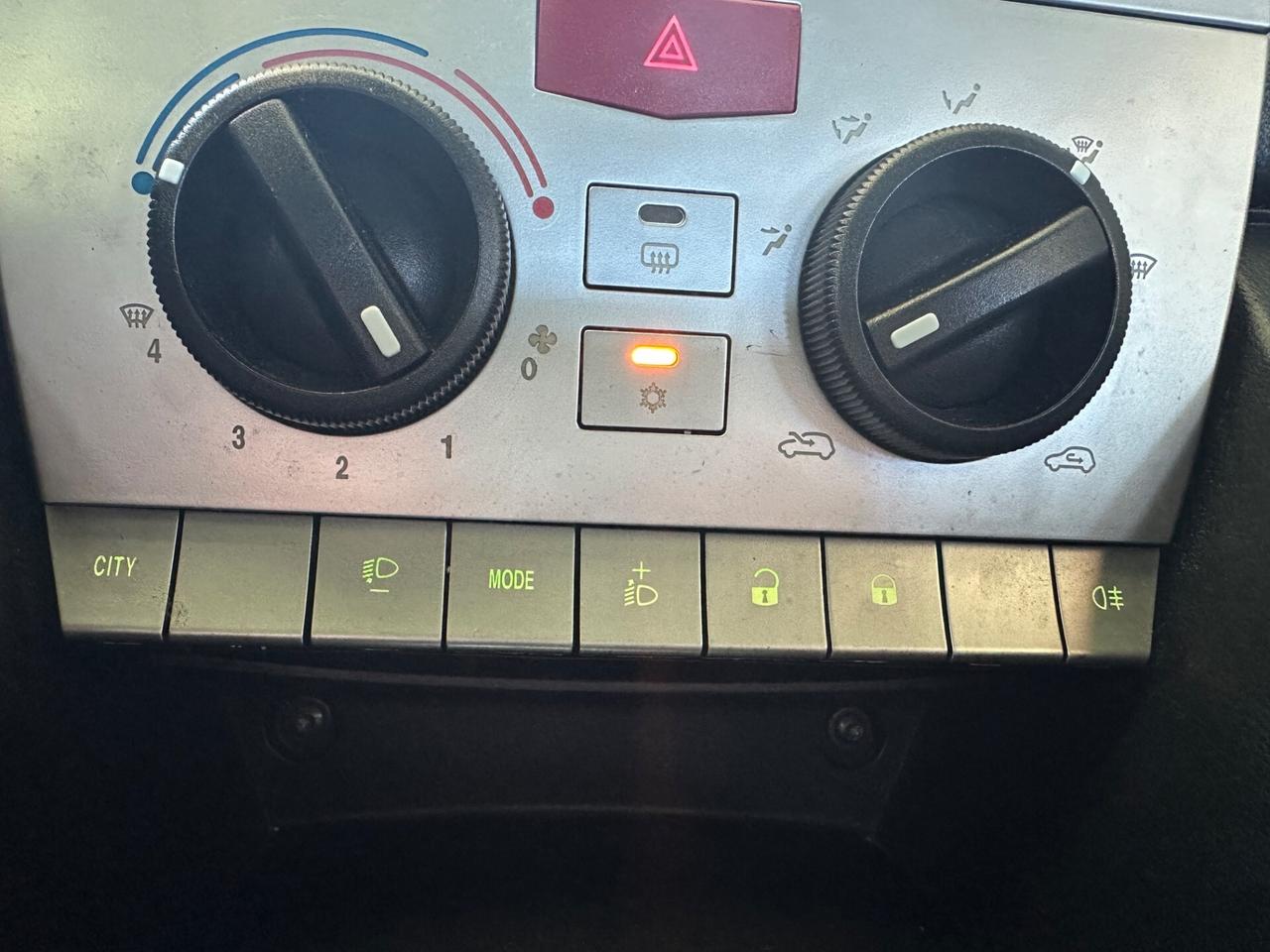 Lancia Ypsilon 1.2 60CV Elle —SOLO 71.700KM—