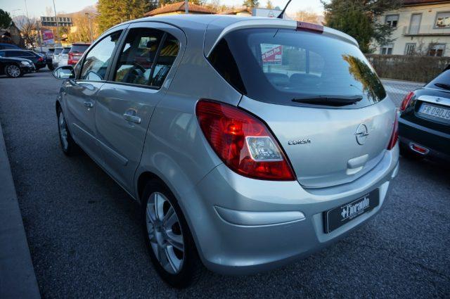 OPEL Corsa 1.4 16V 5 porte Cosmo NEOPATENTATI