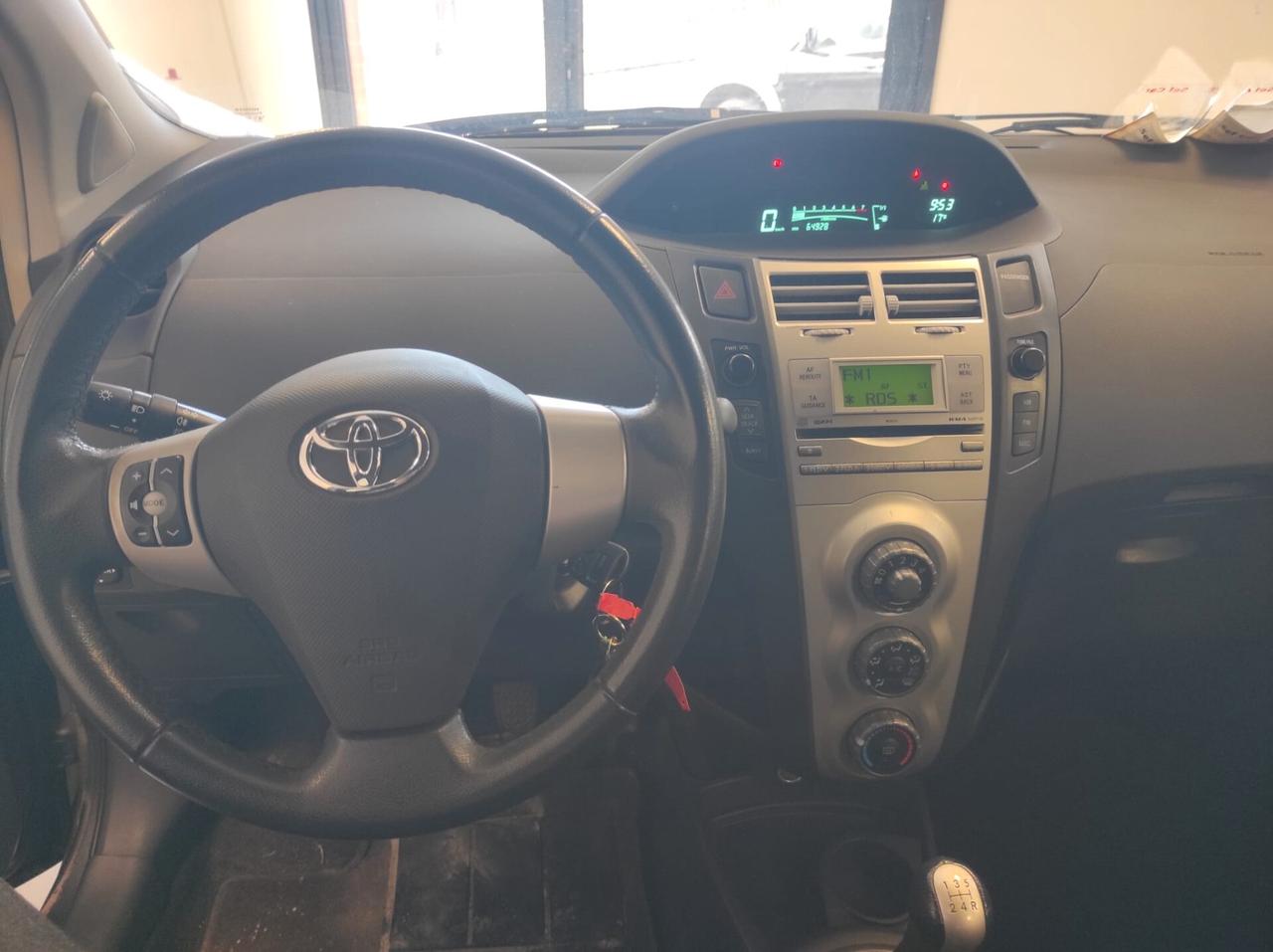 Toyota Yaris 1.3 5 porte Navi