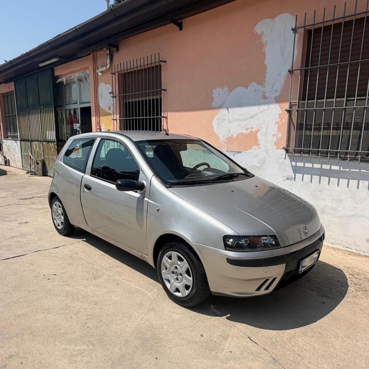 Fiat Punto 1.2 benzina 3 porte ok neopatentati