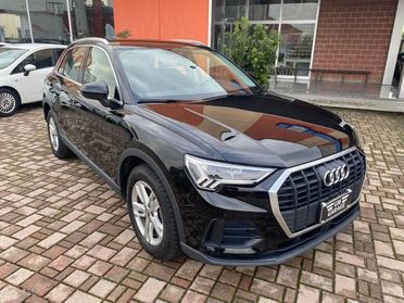 AUDI Q3 2.0 TDI 150 CV Business