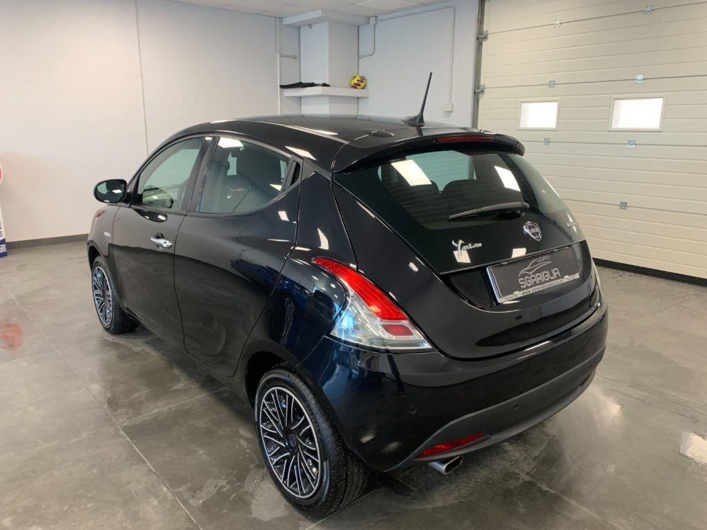 Lancia Ypsilon 1.0 Benzina Hybrid Ecochic Gold 5 Porte