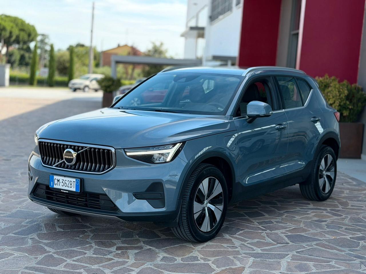Volvo XC40 Recharge Plug-in Hybrid autocarro N1
