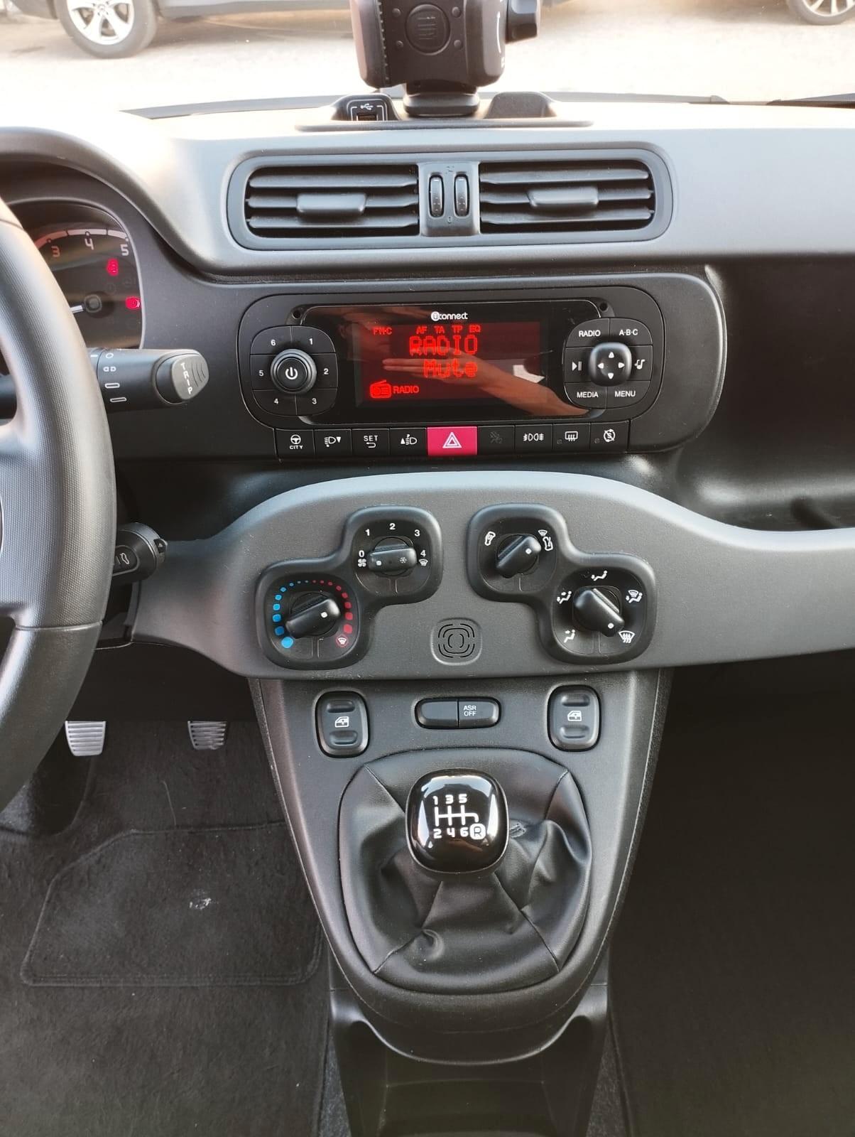 Fiat Panda 1.0 FireFly S&S Hybrid City Cross