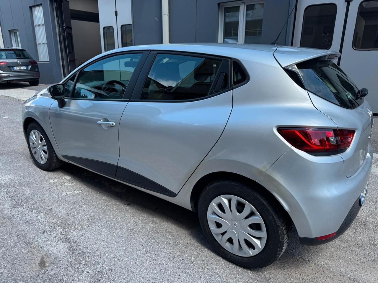 Renault Clio 1.2 75CV 5 porte Wave*EURO5B*NEOPATENTATI