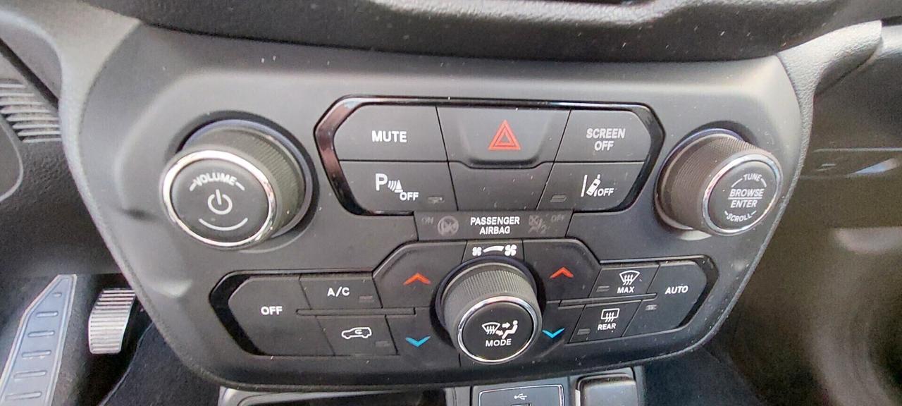 JEEP RENEGADE 1,0 T3 120 CV LIMITED NAVI CRUISE LEGA SENSORI STRAFULL MOTORE NUOVO APPENA FATTO