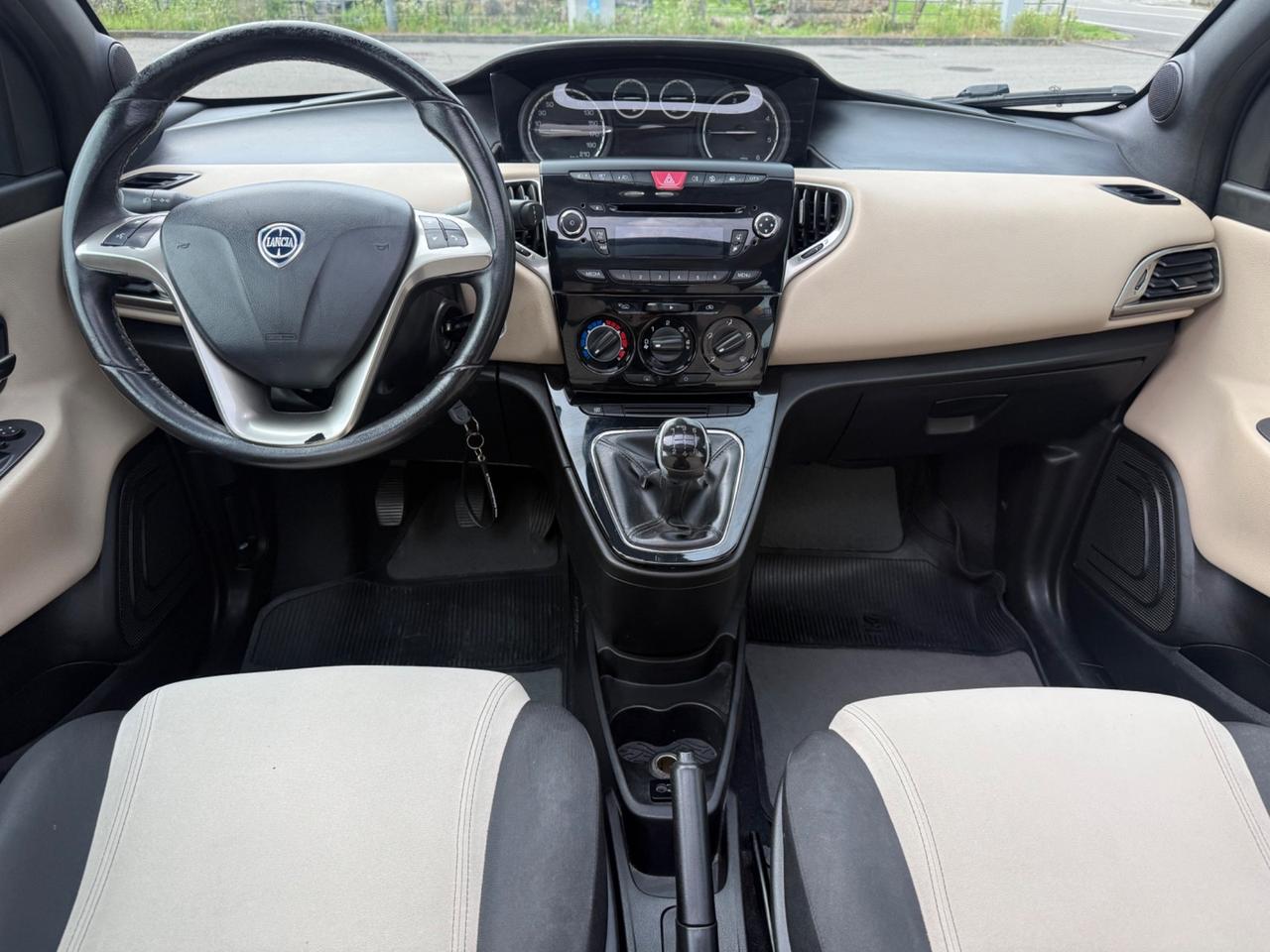 Lancia Ypsilon 1.3 MJT 16V 95 CV 5 porte S&S 30th Anniversary