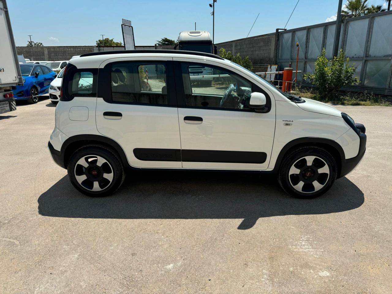 Fiat Panda 1.0 70 CV. S&S HYBRID E6D-T CITY CROSS IVA DEDUCIBILE RIF:3624